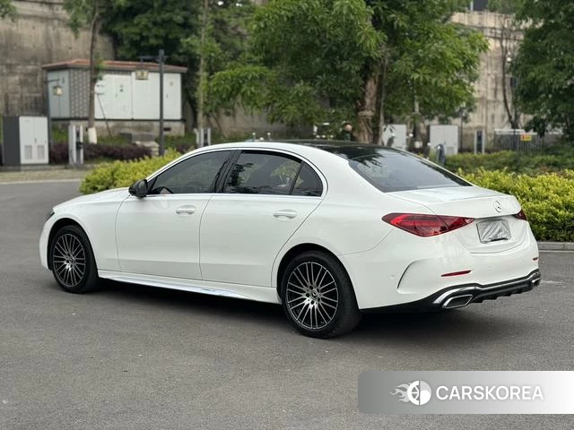 Mercedes-Benz Class C 2024 Белый из Китая, фото 2