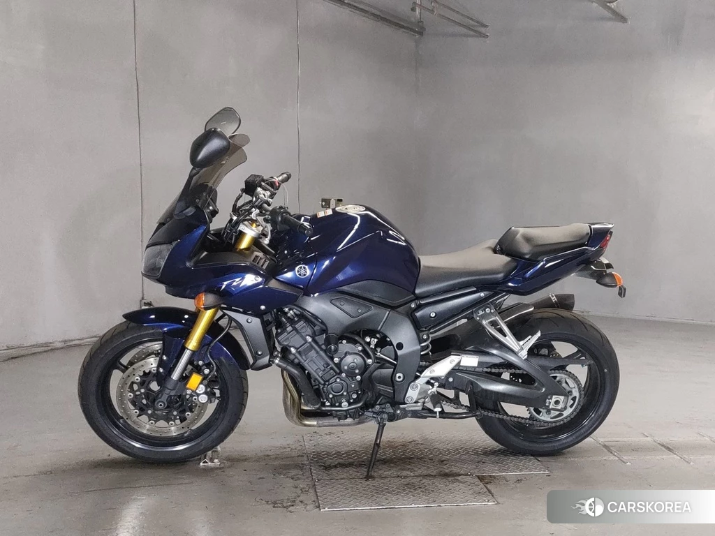 Проданный Yamaha FZ1 FEATHER 2010 из Японии, фото 2
