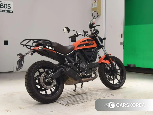 Проданный Ducati SCRAMBLER SIXTY2 2016 из Японии, фото 2