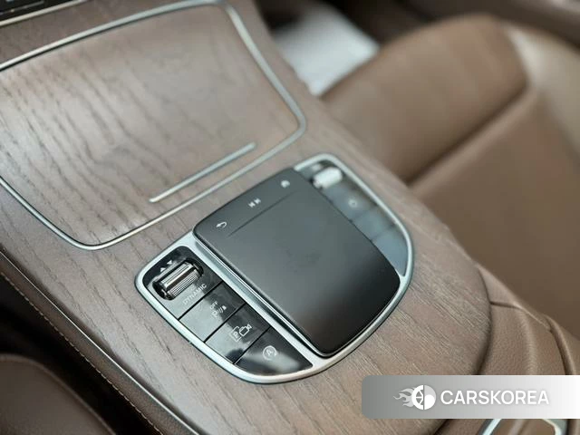 Mercedes-Benz E-class 2021 Черный из Китая, фото 2