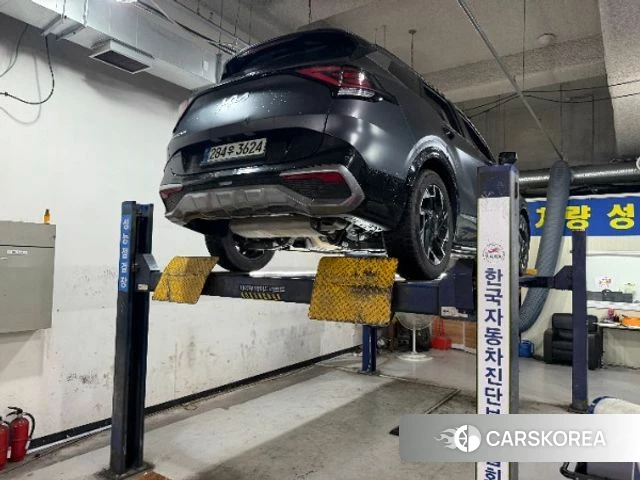 Kia Sportage 5th Generation 2021 Серебристо-серый из Кореи, фото 2