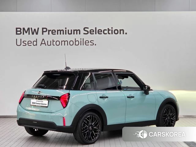 Mini Cooper S 4th Generation 2024 Небесно-голубой из Кореи, фото 3