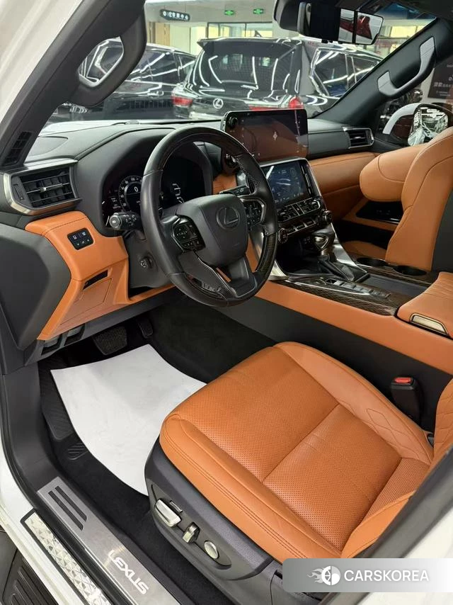 Lexus LX id 4258817 из Китая 11