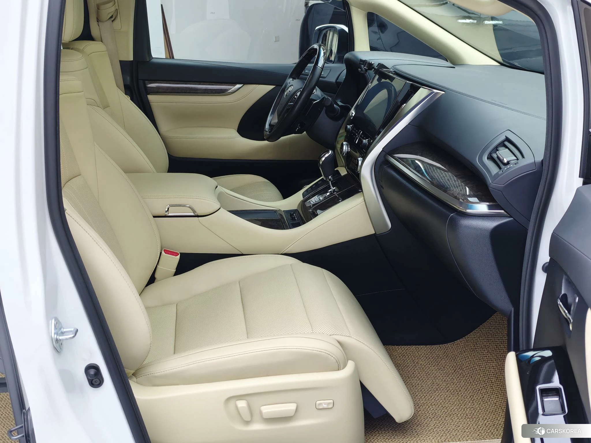 Toyota Wilfa id 4515195 из Китая 3