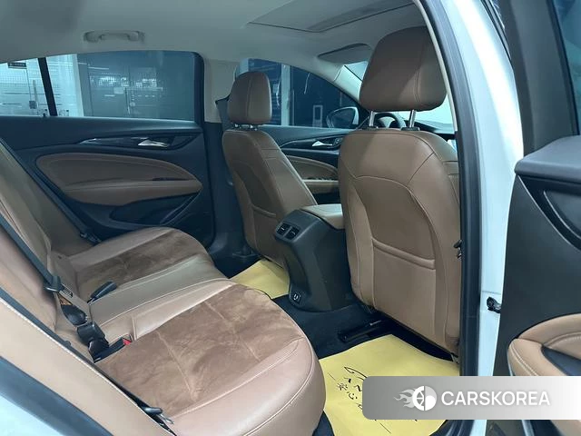 Buick Regal id 3983154 из Китая 12