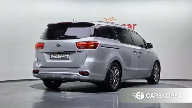 Kia The New Carnival id 3754671 из Кореи 12