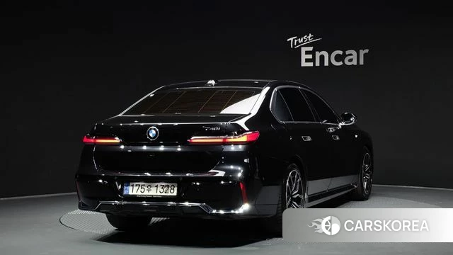 BMW 7 Series (G70) id 4343403 из Кореи 12