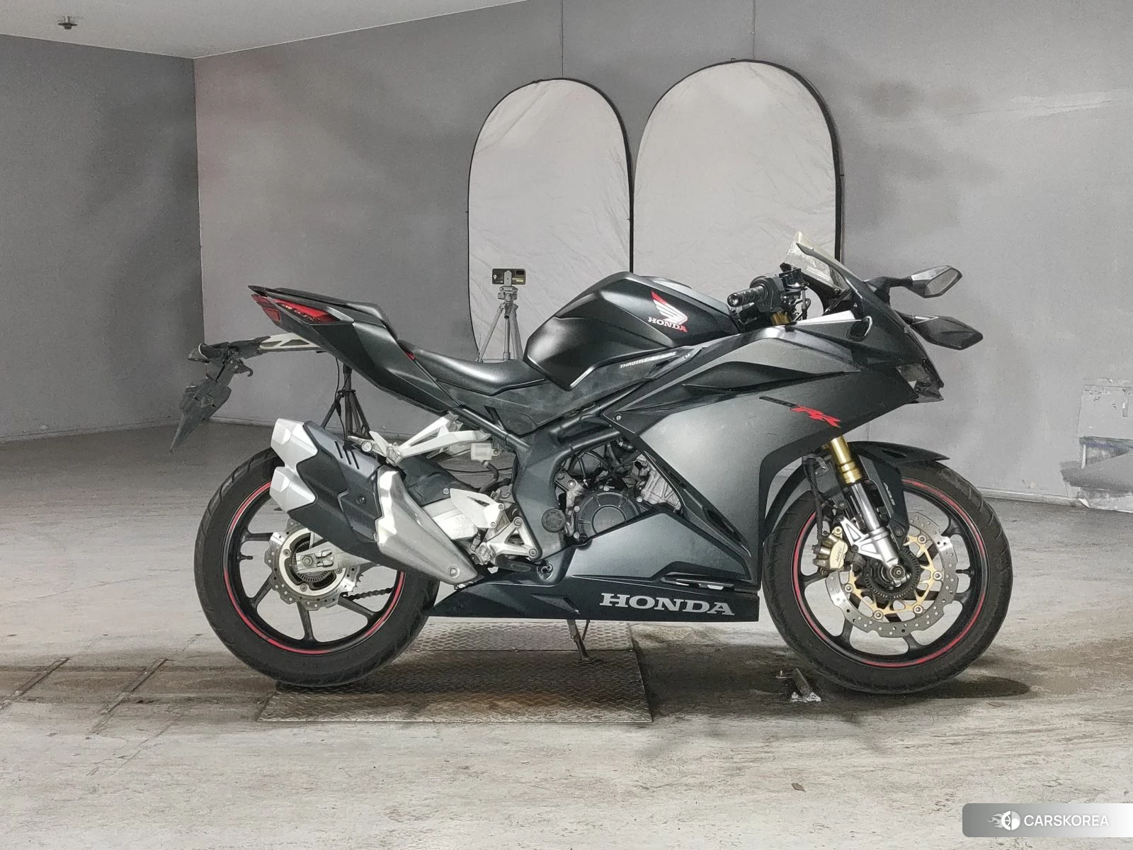 Проданный Honda CBR250RR id 3946845 из Японии