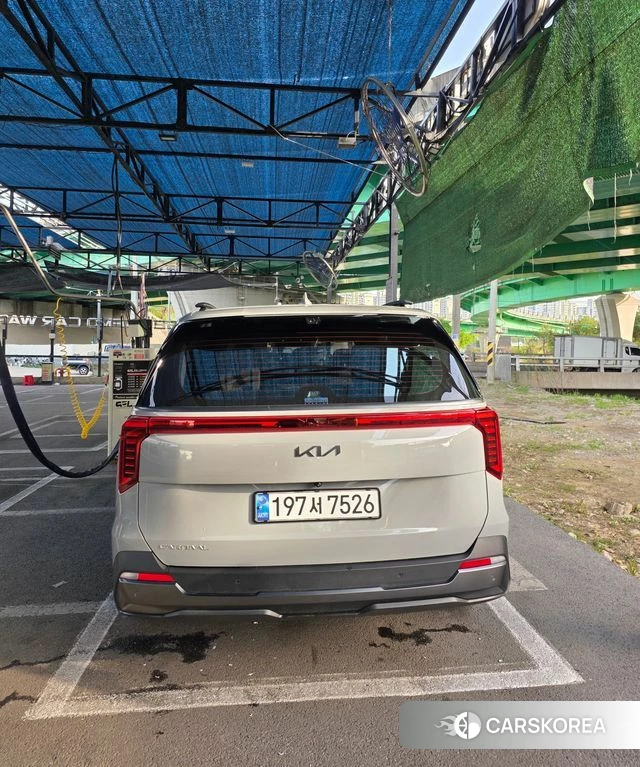 Kia The New Carnival 4th Generation 2024 Серебристо-серый из Кореи, фото 2