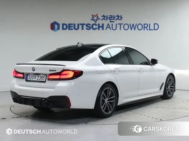 BMW 5 Series (G30) 2023 Белый из Кореи, фото 2