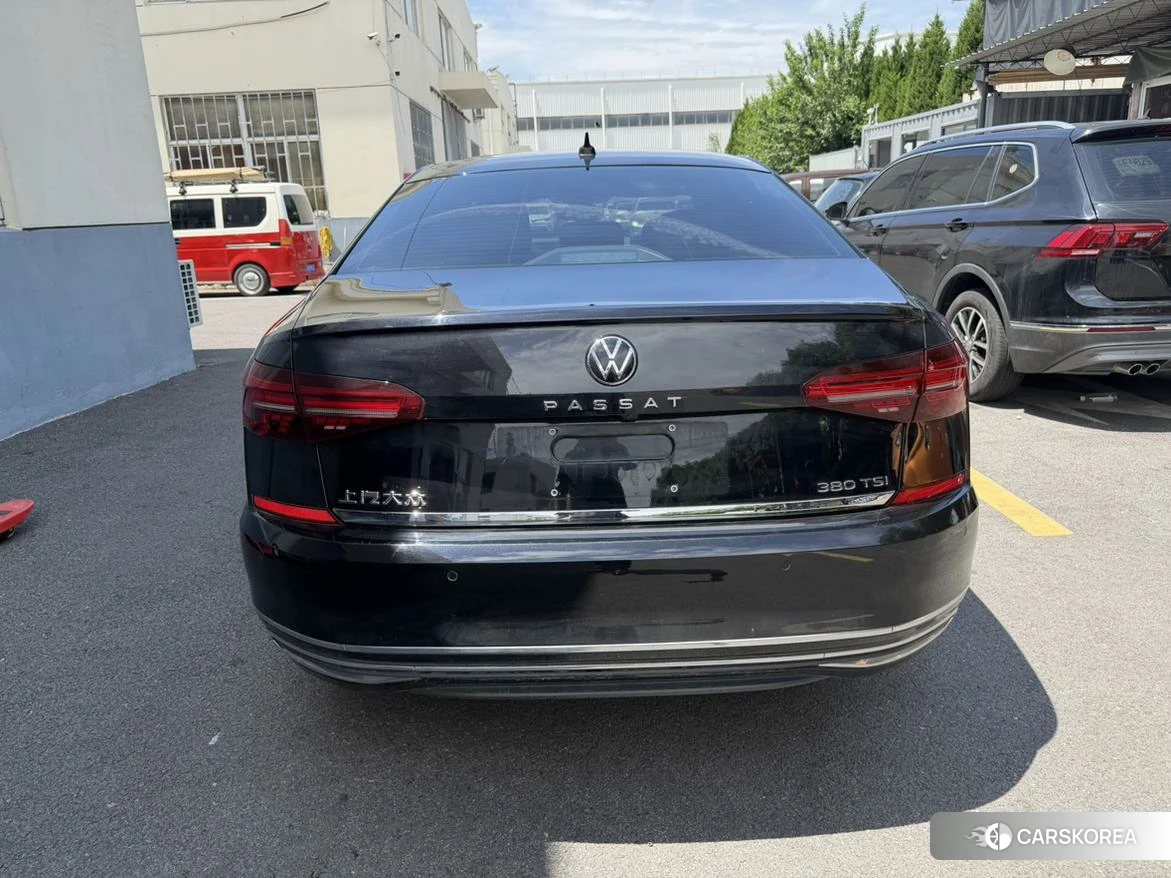 Volkswagen Passat 2021 Черный из Китая, фото 2