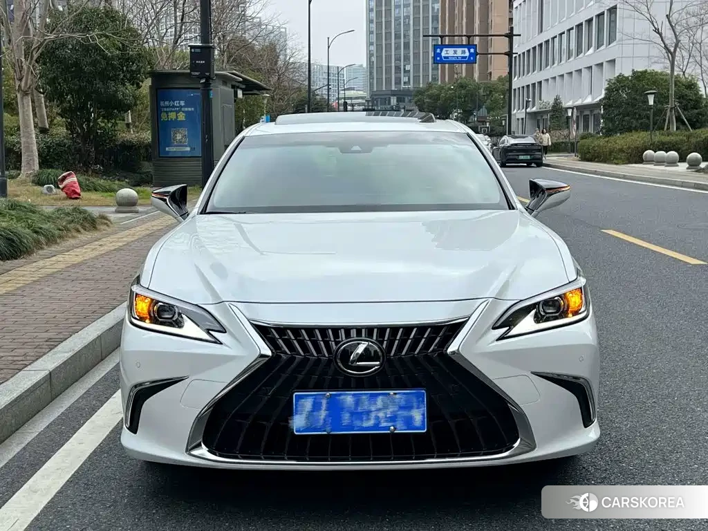 Lexus ES id 4644635 из Китая 7