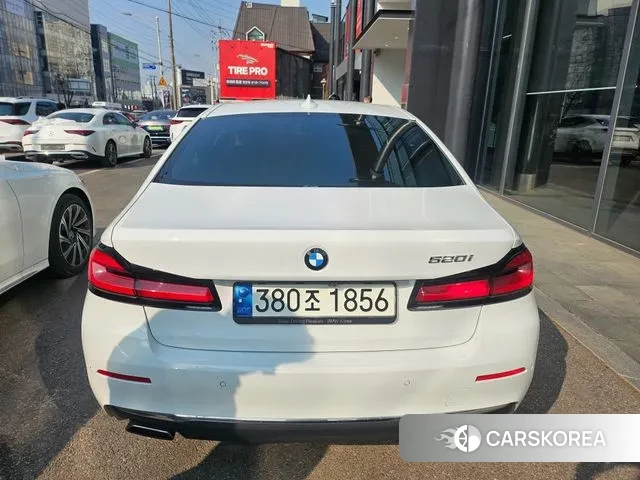 BMW 5 Series (G30) id 3741037 из Кореи 8