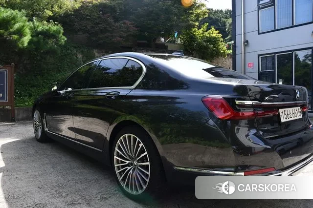 BMW 7 Series (G11) 2022 Серый из Кореи, фото 5