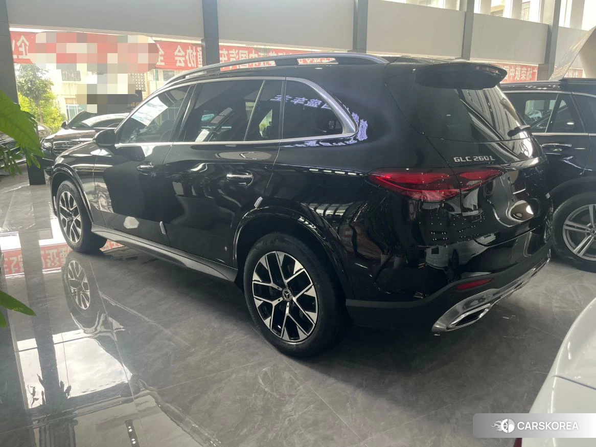 Mercedes-Benz GLC 2023 Черный из Китая, фото 2