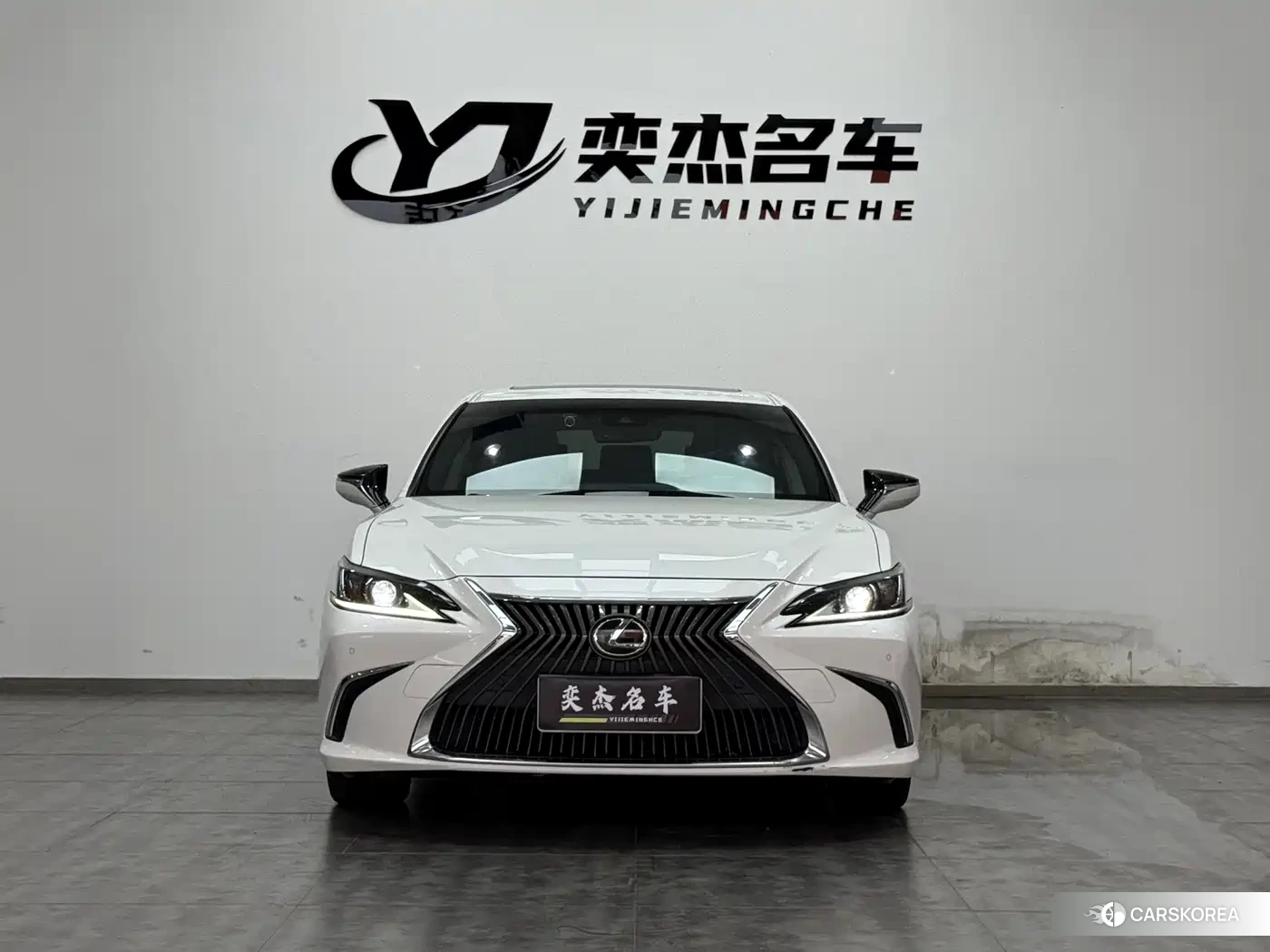 Lexus ES id 4546322 из Китая 10