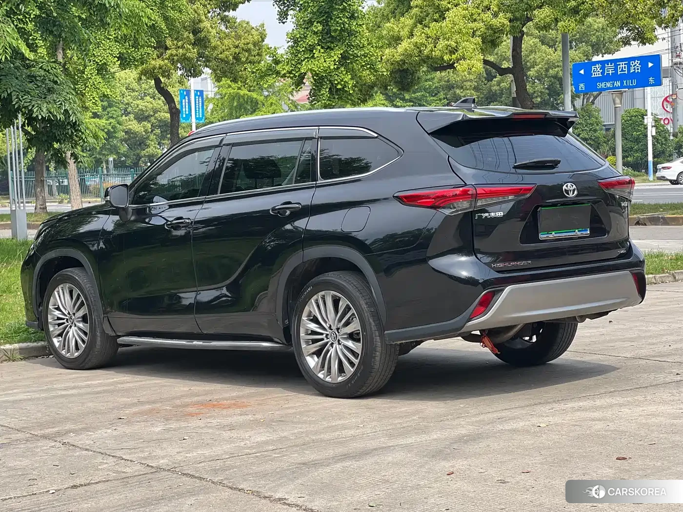 Toyota Highlander 2024 Черный из Китая, фото 2