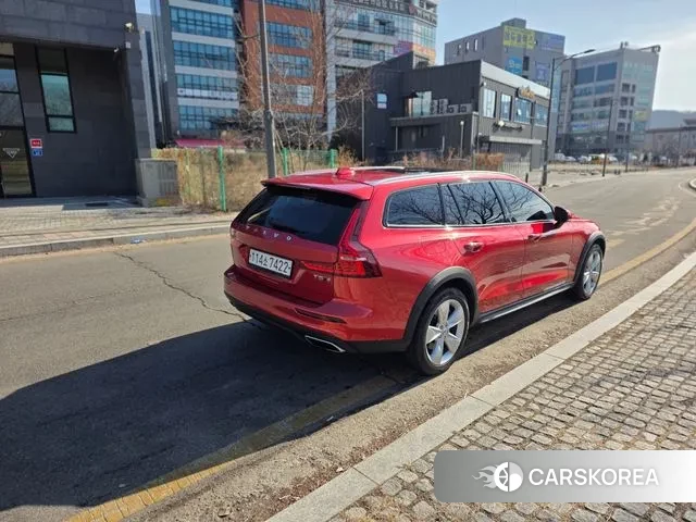 Volvo V60 Cross-Country 2nd Generation id 3695537 из Кореи 12