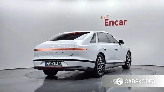 Hyundai Grandeur (GN7) id 3523989 из Кореи 12