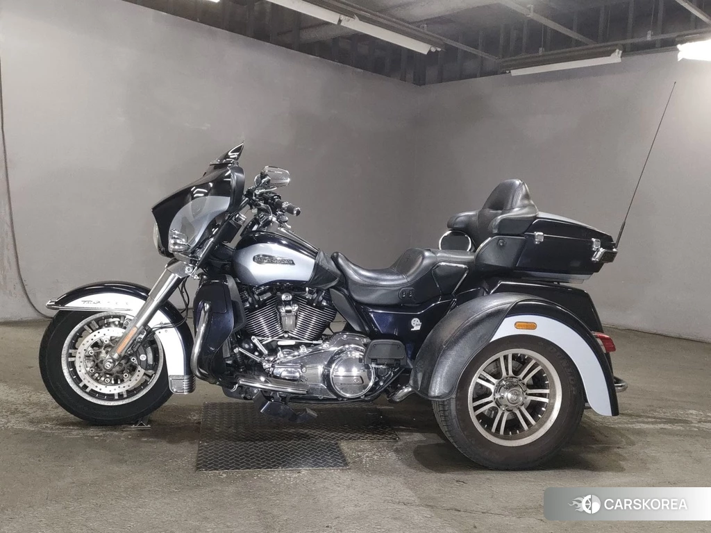 Проданный OTHER HARLEY FLHTCUTG1870 TRIKE 2019 из Японии