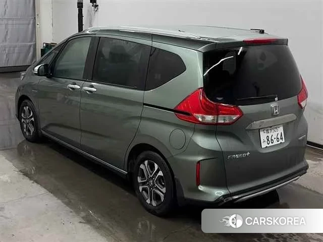 Honda Freed+ 2022 из Японии, фото 2