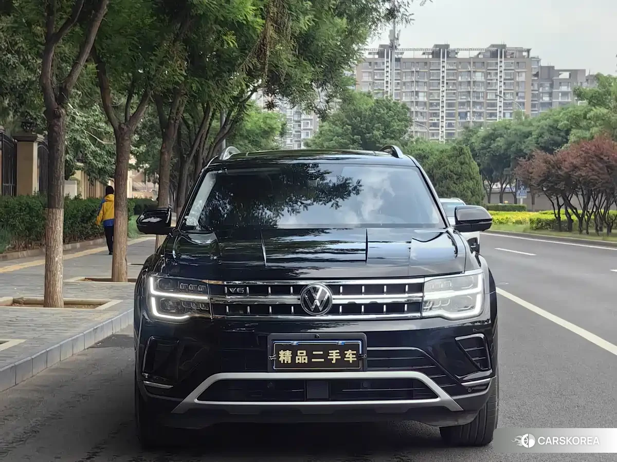 Volkswagen Touareg id 4634851 из Китая 12