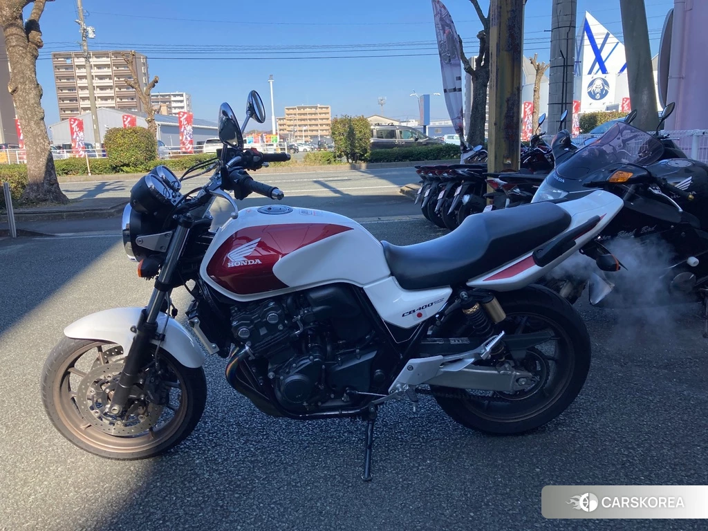 Проданный Honda CB400SF 2018 из Японии, фото 2