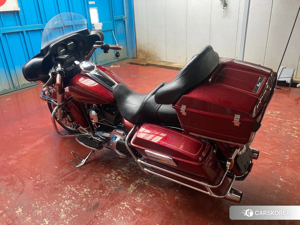Проданный Harley-Davidson Electra Glide FLHTC1580 2010 из Японии, фото 2