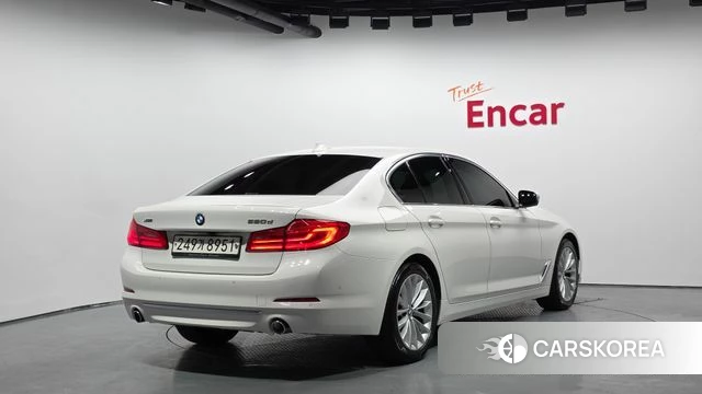 BMW 5 Series (G30) id 4338866 из Кореи 12