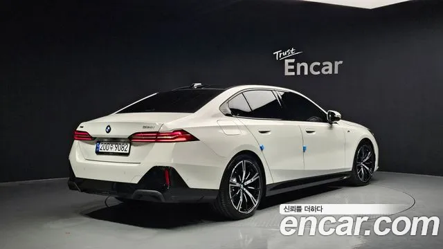 BMW 5 Series (G60) id 2671321 из Кореи 12