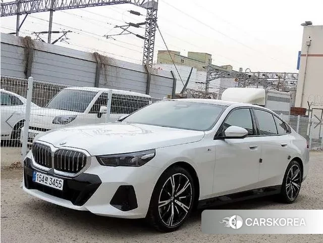 BMW 5 Series (G60) id 3775774 из Кореи 12