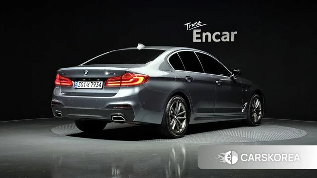 BMW 5 Series (G30) id 3880233 из Кореи 12