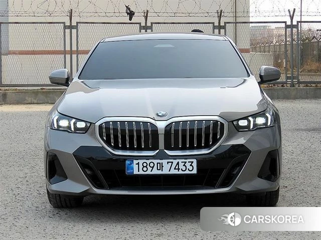 BMW 5 Series (G60) id 3857302 из Кореи 12