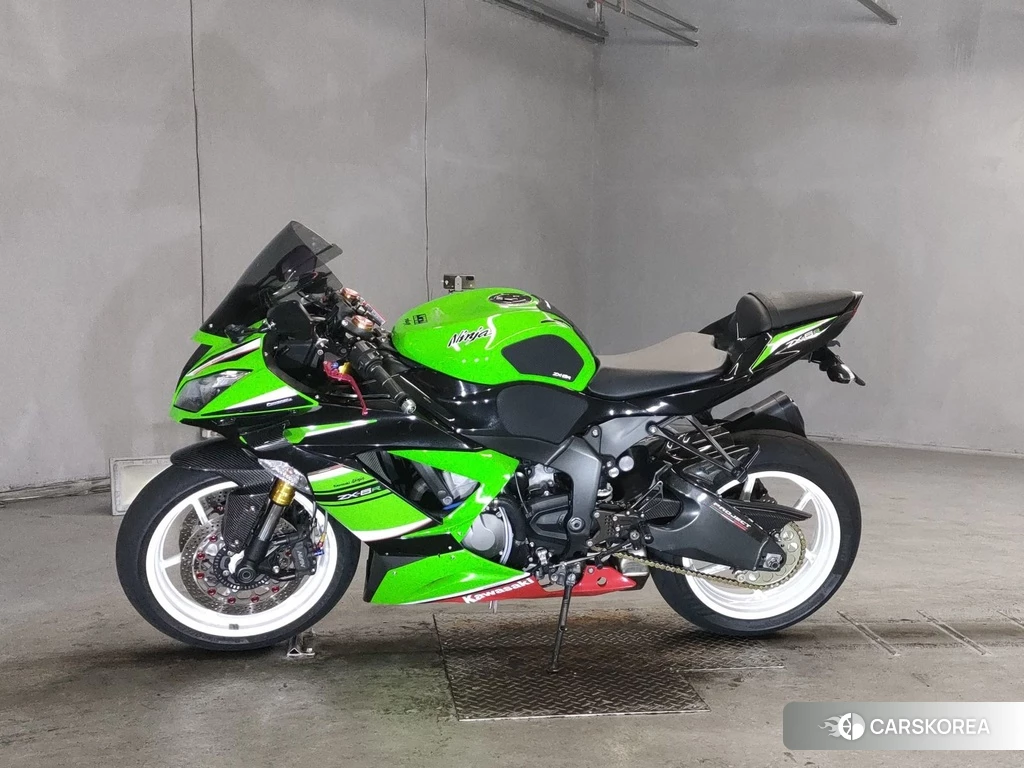 Проданный Kawasaki ZX-6R NINJA 2013 из Японии
