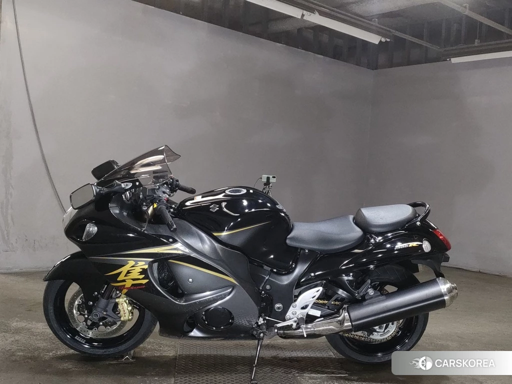 Проданный Suzuki GSX1300R HAYABUSA 2015 из Японии, фото 2