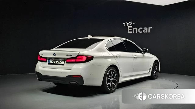 BMW 5 Series (G30) id 4549752 из Кореи 12