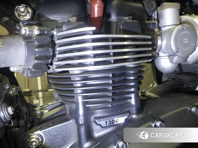 Engine photo