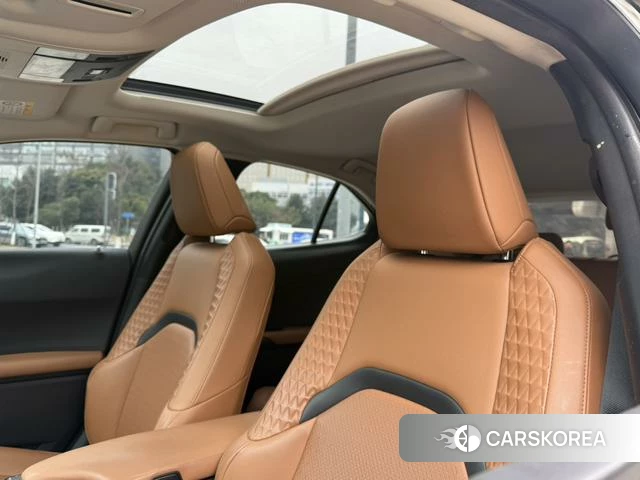 Lexus UX id 3857868 из Китая 12