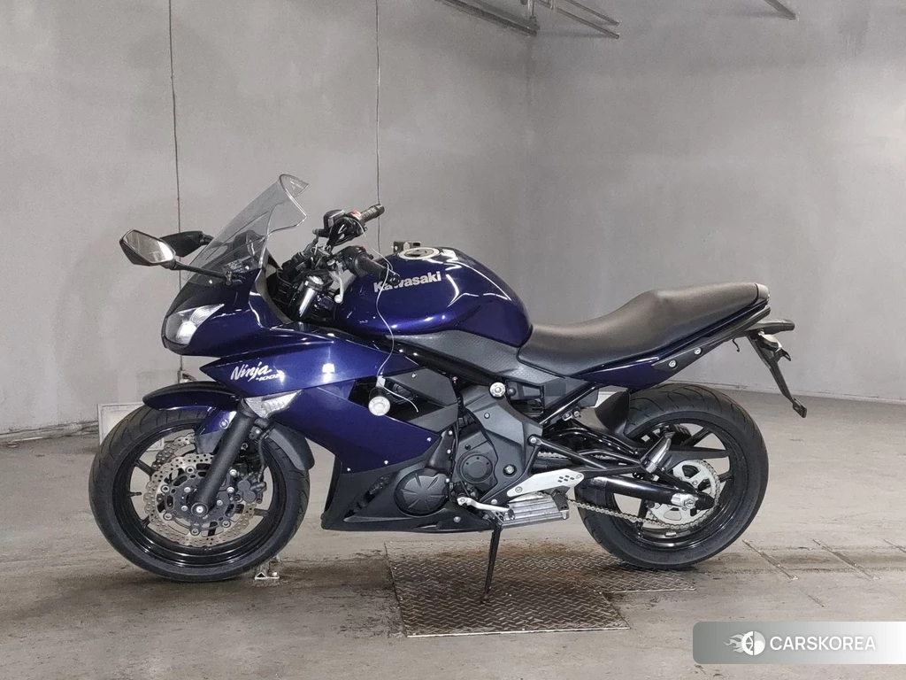 Проданный Kawasaki NINJA 400R 2011 из Японии, фото 2