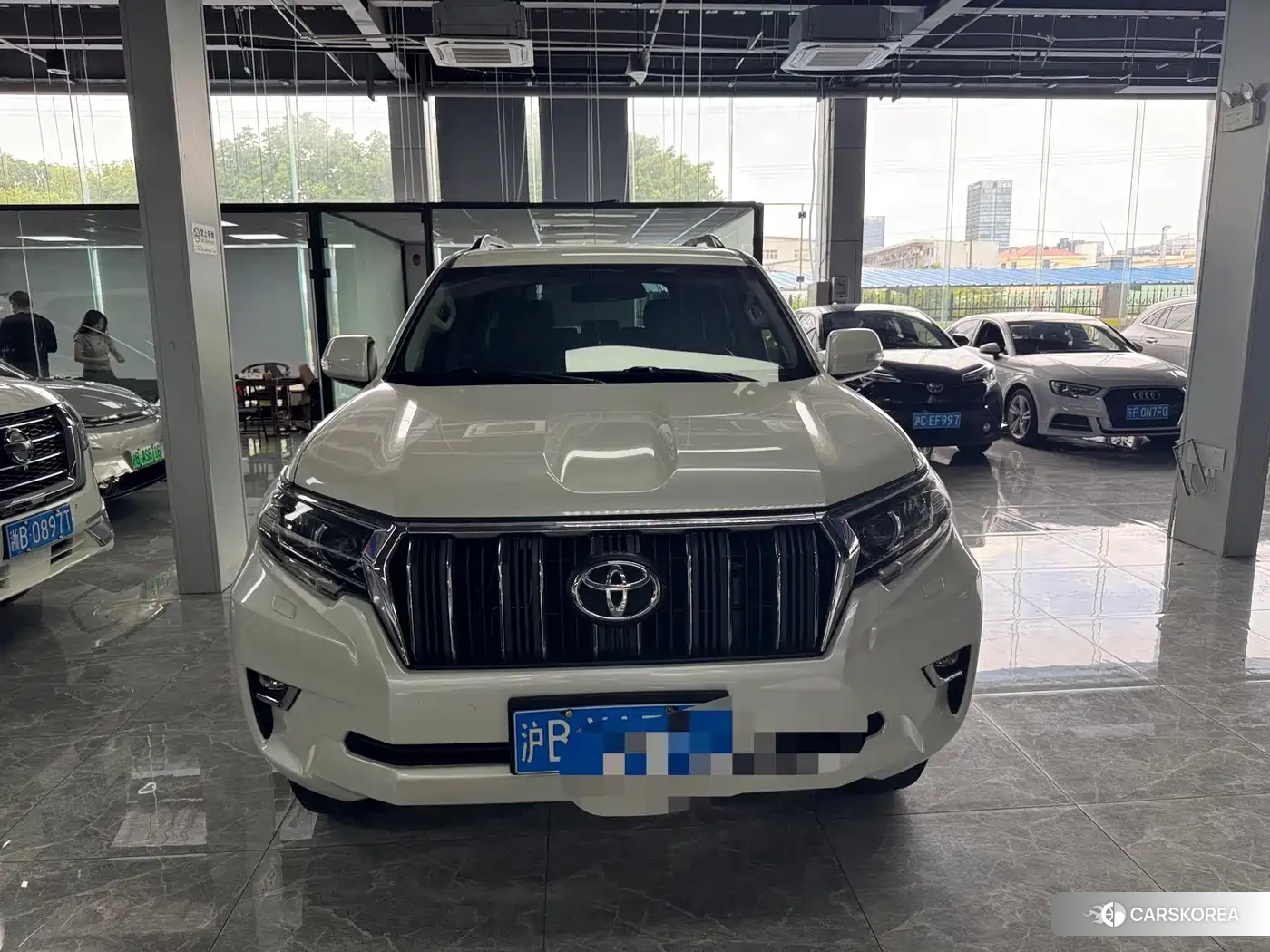 Toyota Prado 2018 Белый из Китая, фото 4
