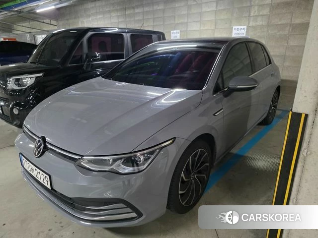 Volkswagen Golf 8th Generation 2022 Серебристо-серый из Кореи, фото 3