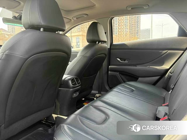 Hyundai Elantra 2022 Черный из Китая, фото 2