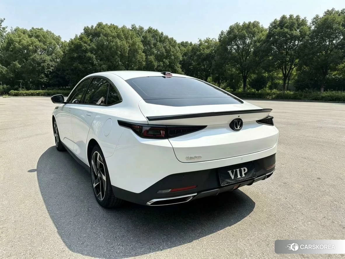 Chang'an Yida 2023 Белый из Китая, фото 5