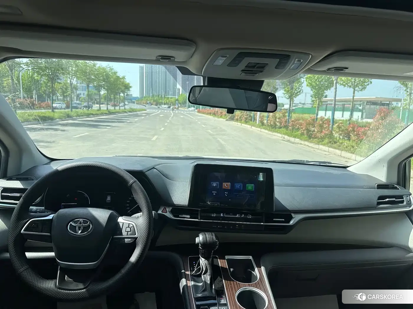 Toyota Sienna 2024 Белый из Китая, фото 2