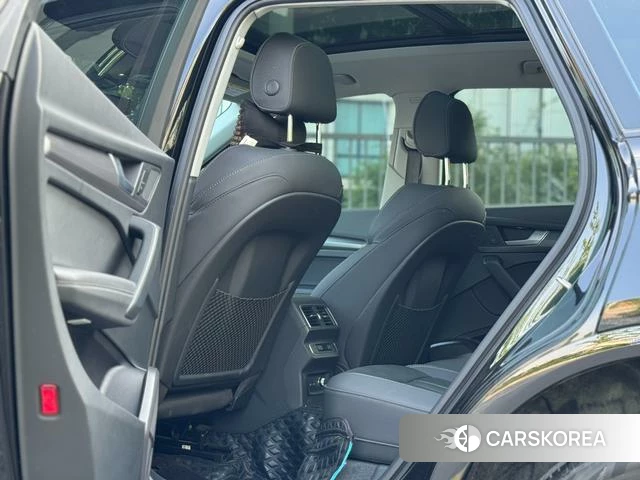 Audi Q5L id 4277681 из Китая 7