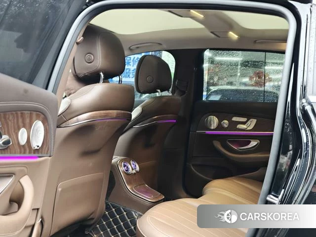 Mercedes-Benz E-class 2023 Черный из Китая, фото 2
