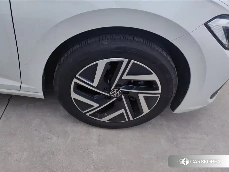 Volkswagen Sagitar id 4559784 из Китая 8