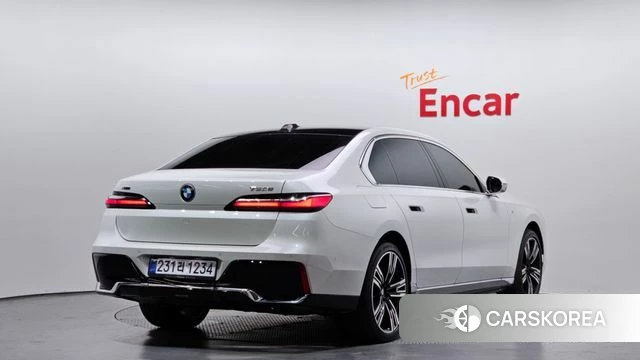 BMW 7 Series (G70) id 4248559 из Кореи 12