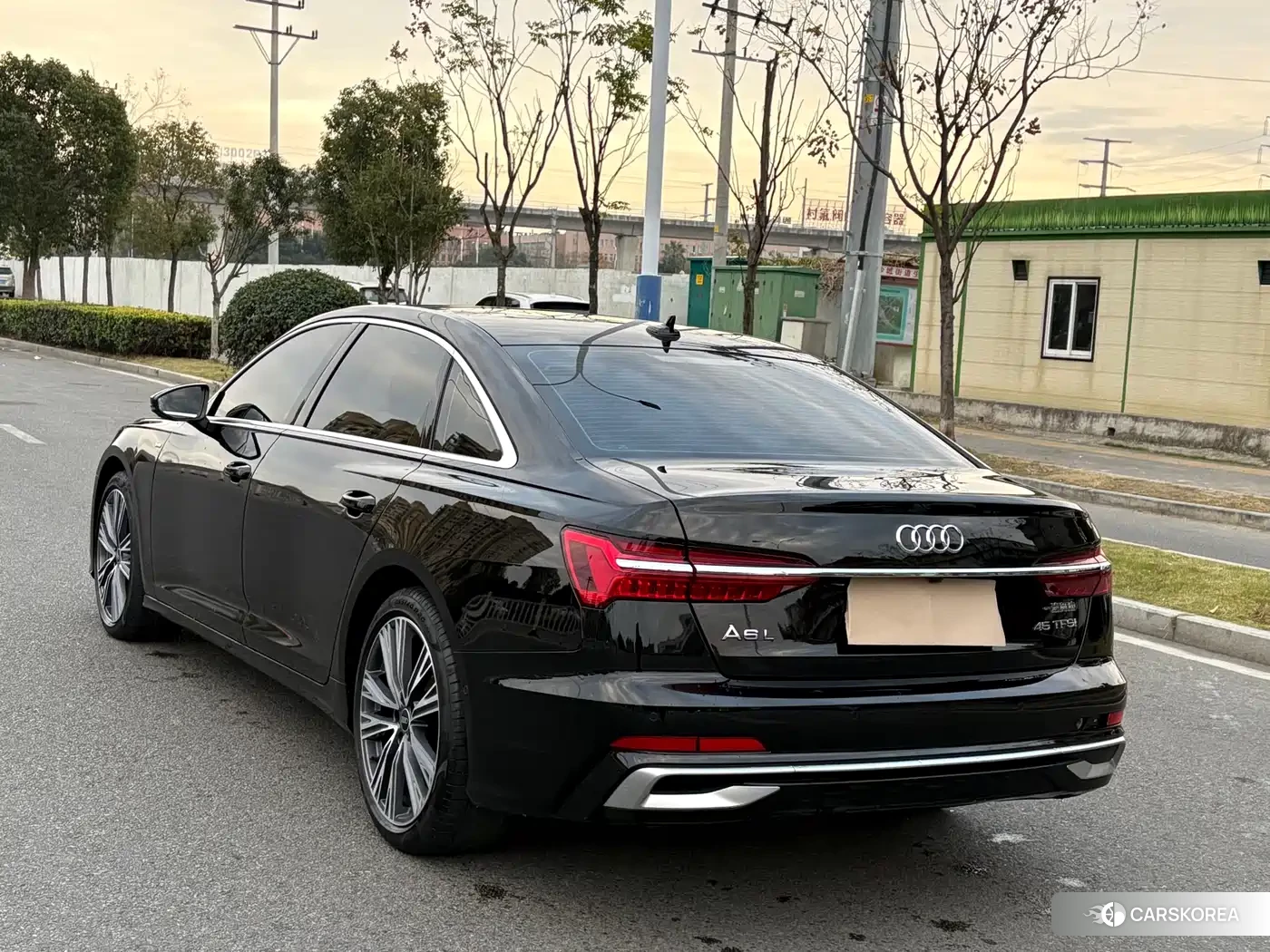 Audi A6L id 4545737 из Китая 8