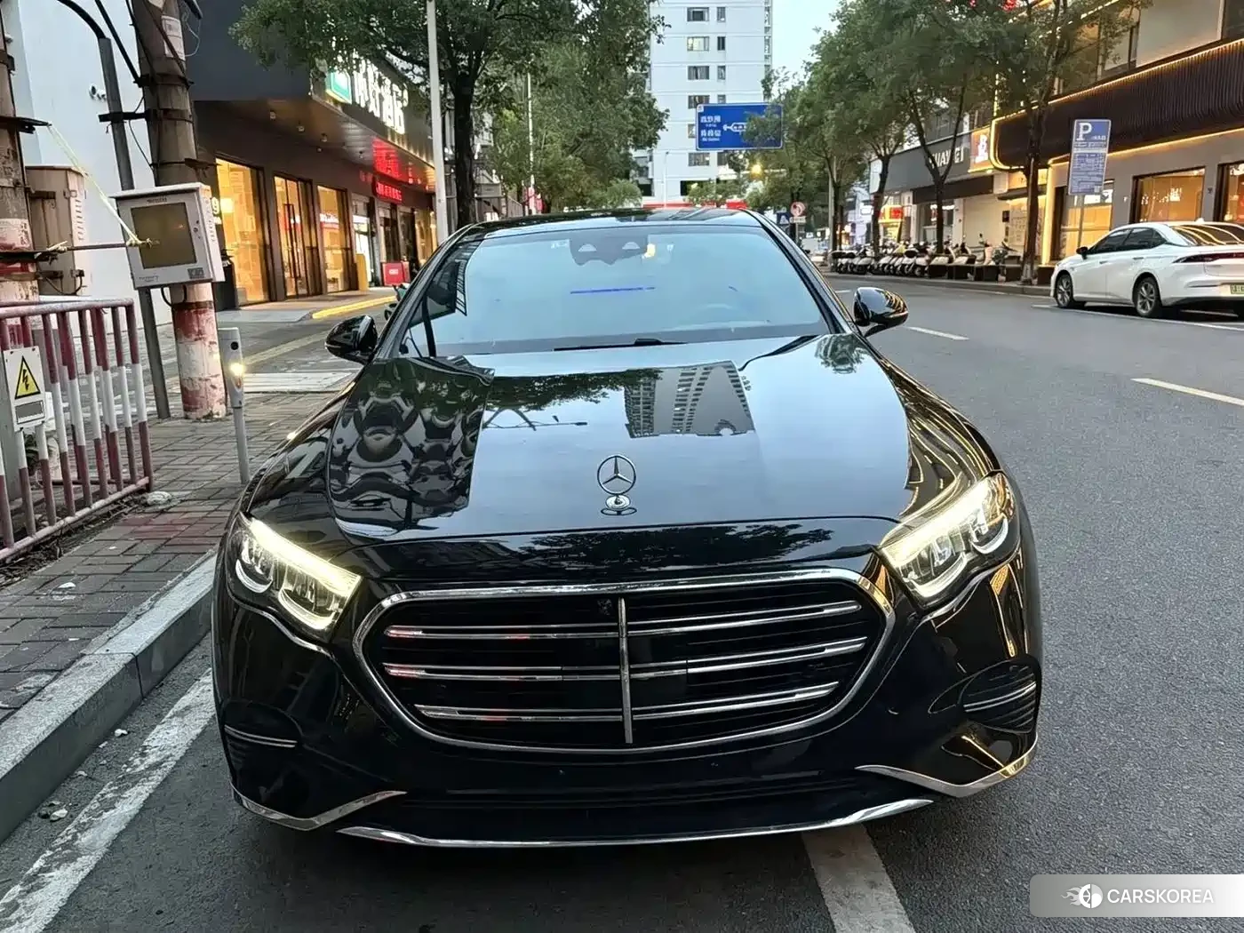 Mercedes-Benz E-Class 2025 Черный из Китая, фото 2